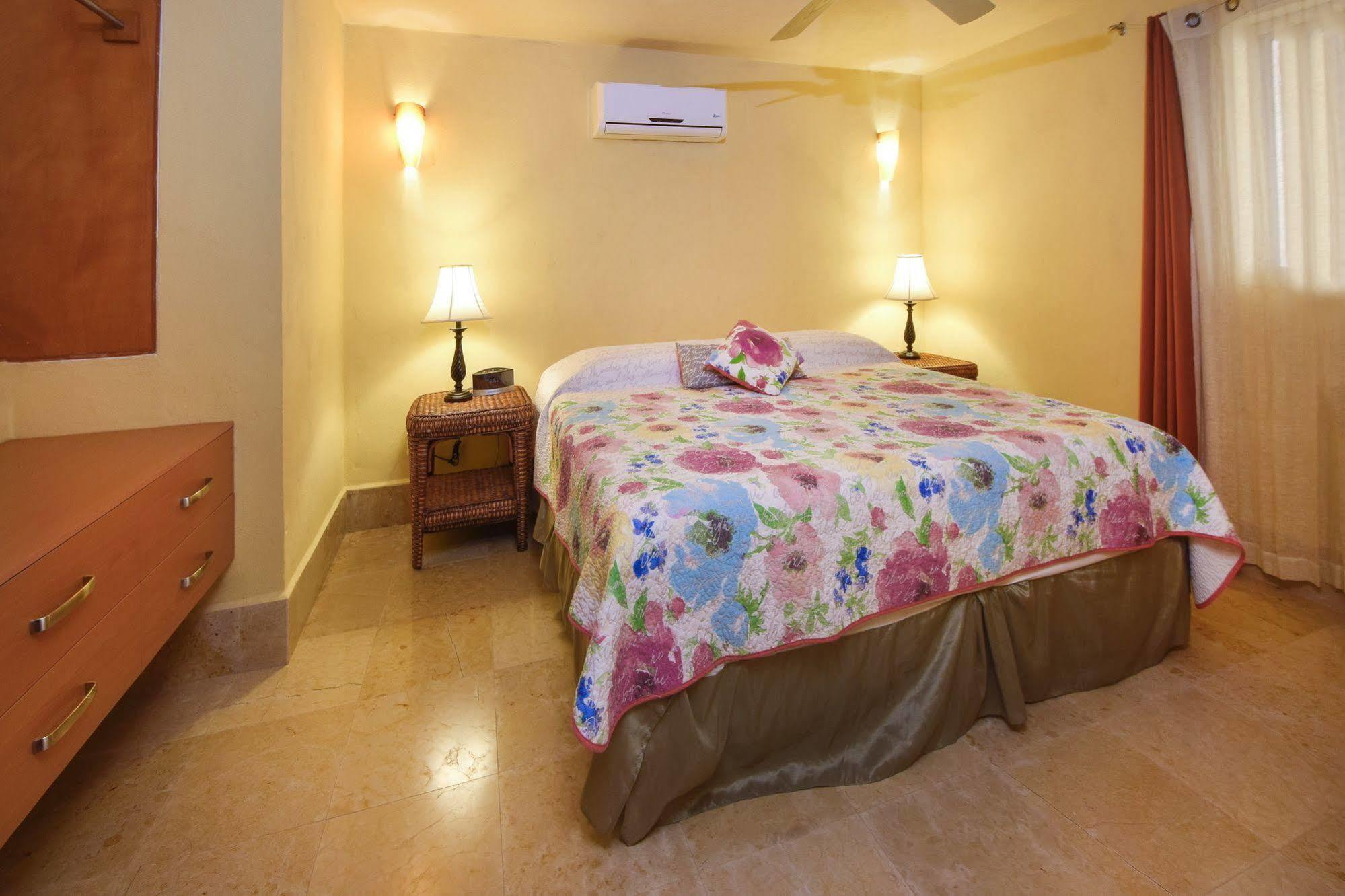 פלאייה דל כרמן Ocean Plaza Condos מראה חיצוני תמונה